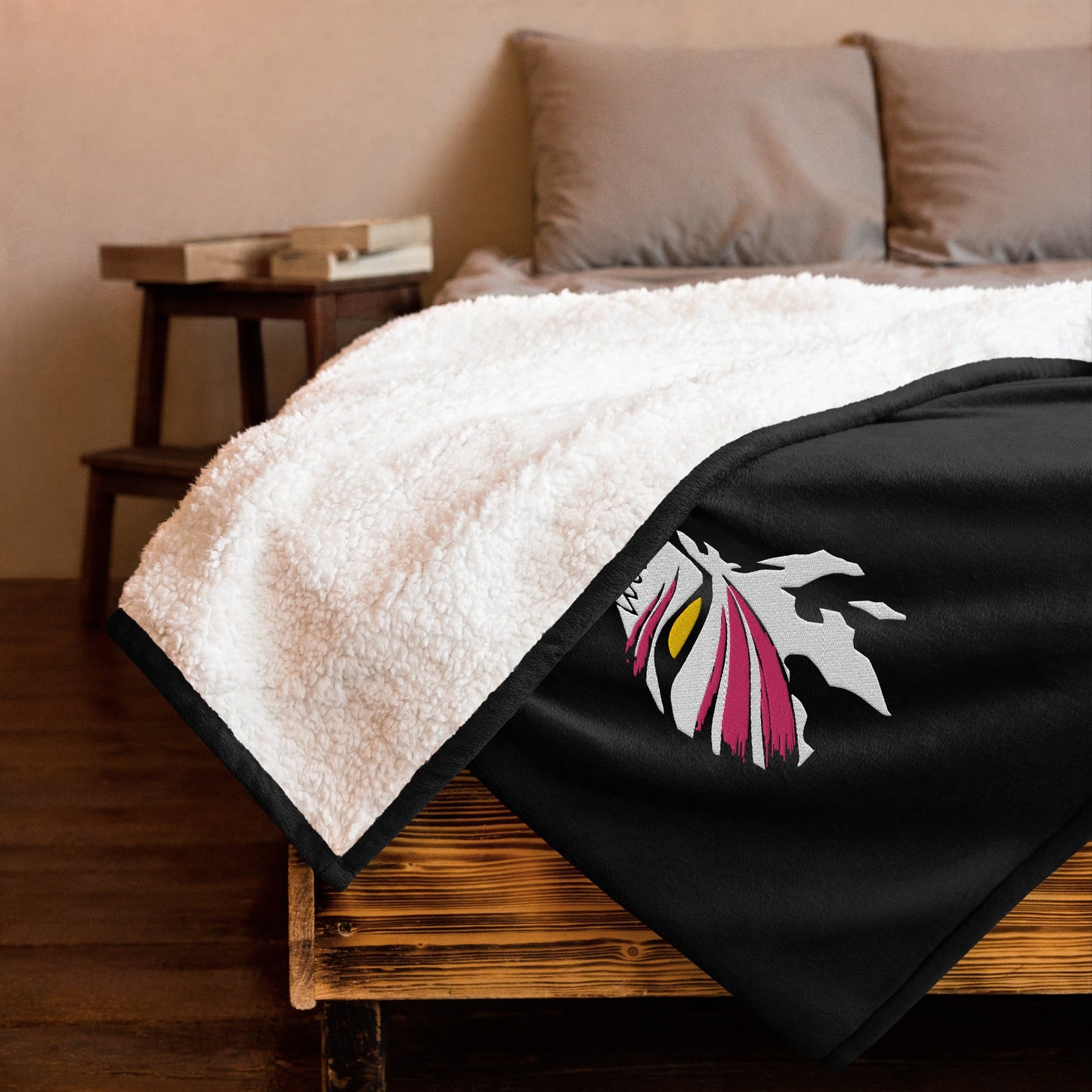 Embroidered Bleach Premium sherpa blanket - Wolf & Bear